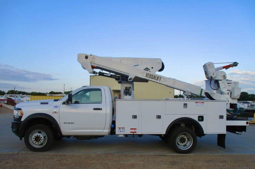 Bucket Trucks for Sale - Ready-to-Go (RTG) Units | Versalift