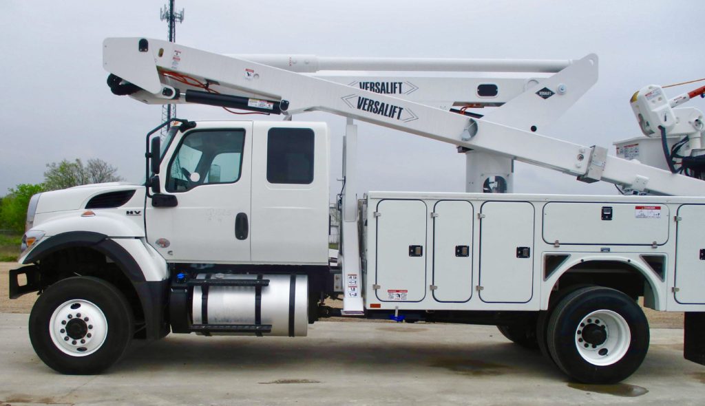 Bucket Trucks for Sale - Ready-to-Go (RTG) Units | Versalift