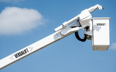 Bucket trucks vs. cranes: What is the differences and how do you choose the right tool?