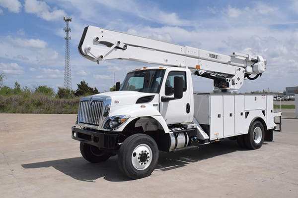 VO455MHI01 VST-55-HDI Bucket Truck with Lineman