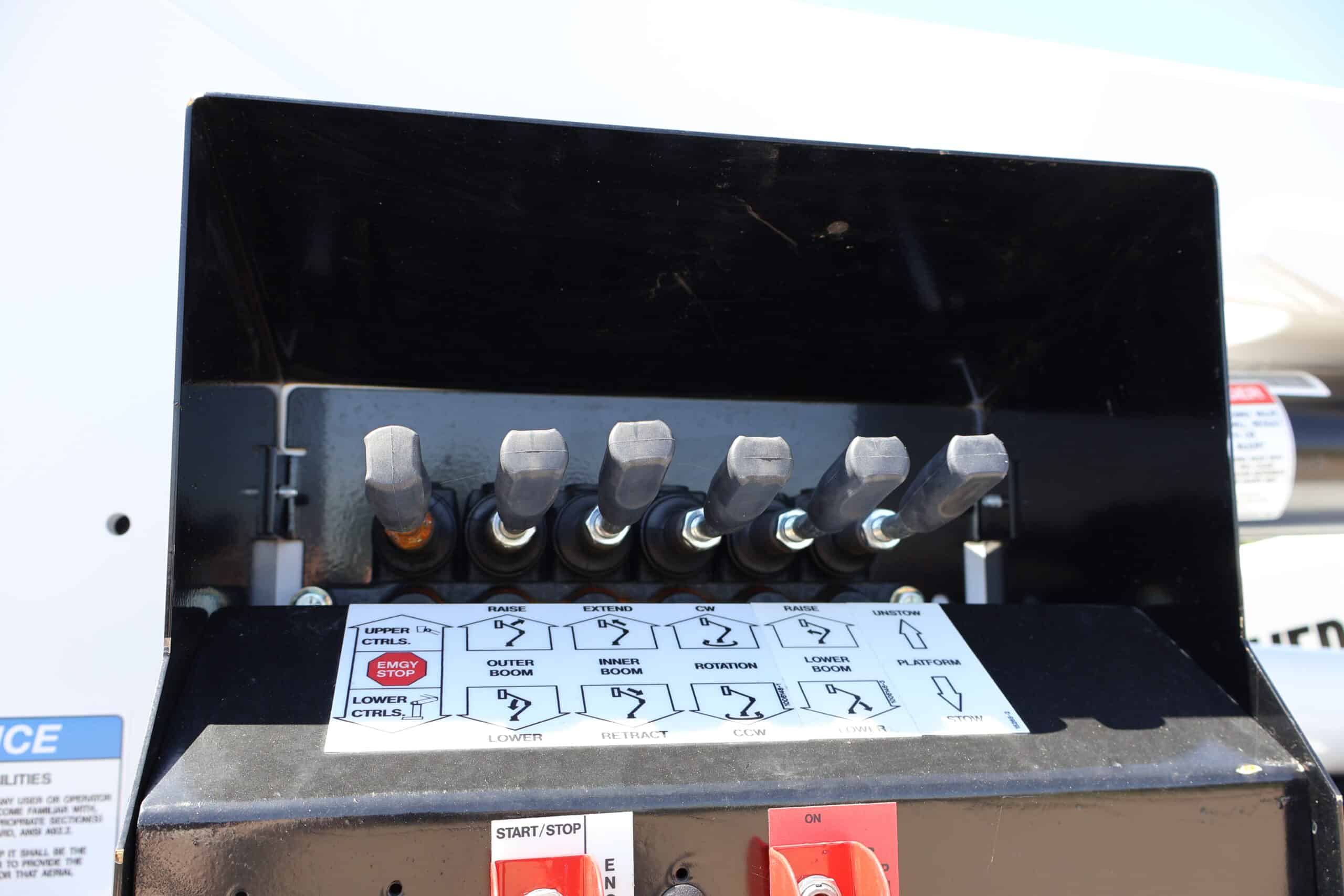 SST-40-EIH - 4-Axis - 2026 RAM 5500 Diesel - STEEL (16)