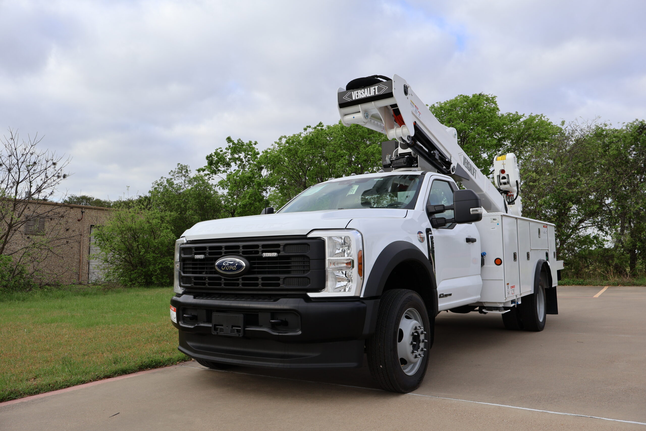 VST-40-MHI 3-Axis 2026 Ford F-550 4X4 Diesel - B&G STEEL (3)