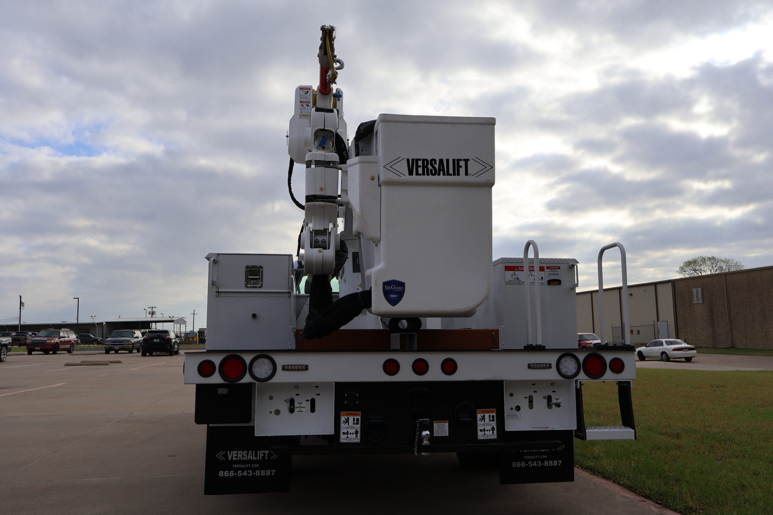 VST-40-MHI 3-Axis 2026 Ford F-550 4X4 Diesel - B&G STEEL (6)