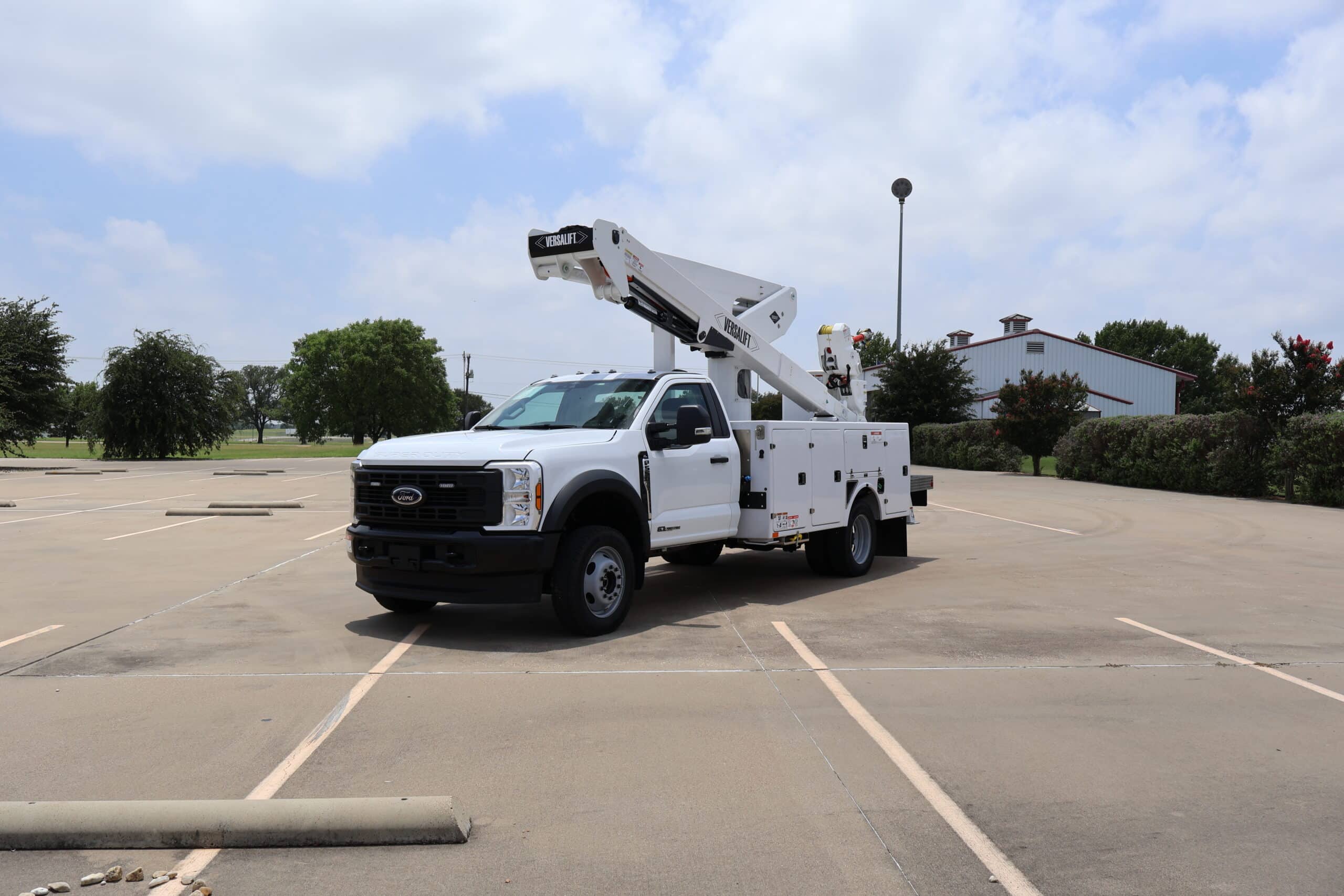 VST-47-MHI 3-Axis - 2026 Ford F550 4x4 Diesel - BFX Body (13)