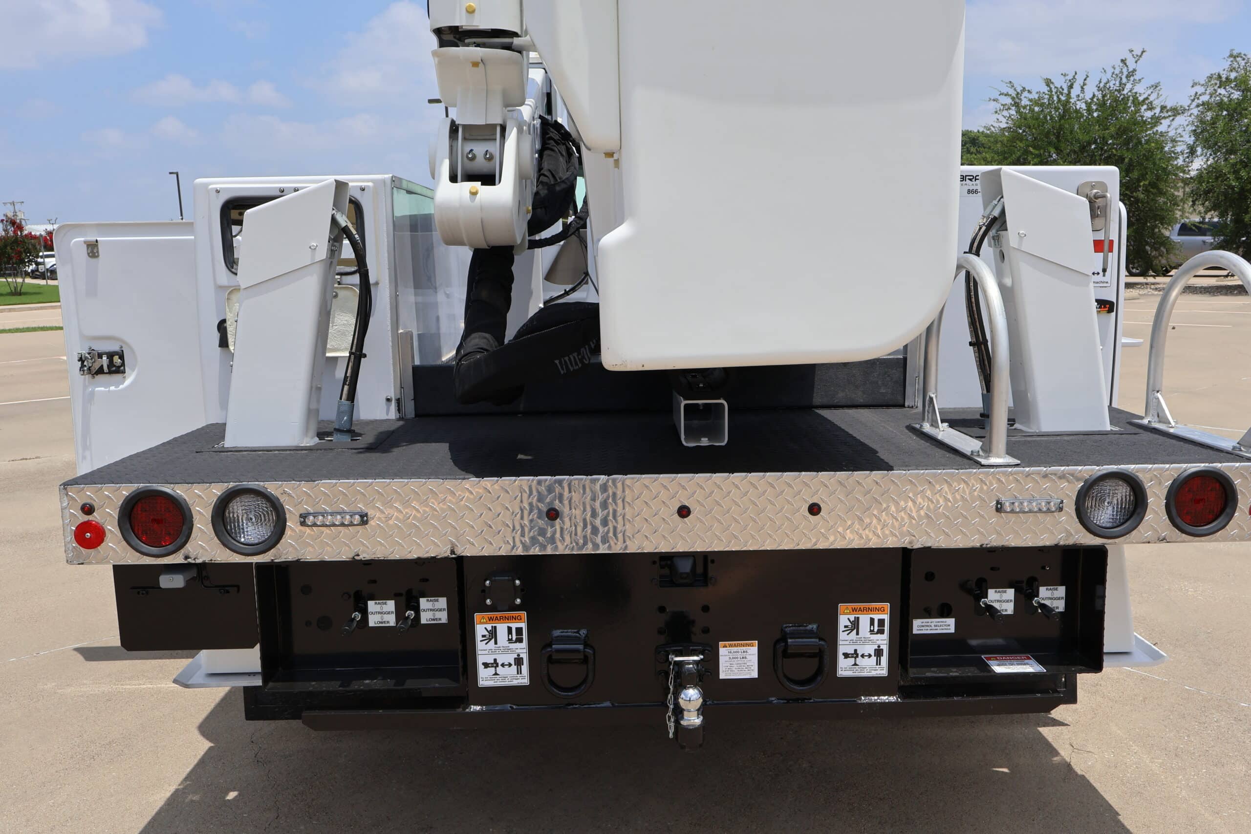 VST-47-MHI 3-Axis - 2026 Ford F550 4x4 Diesel - BFX Body (17)