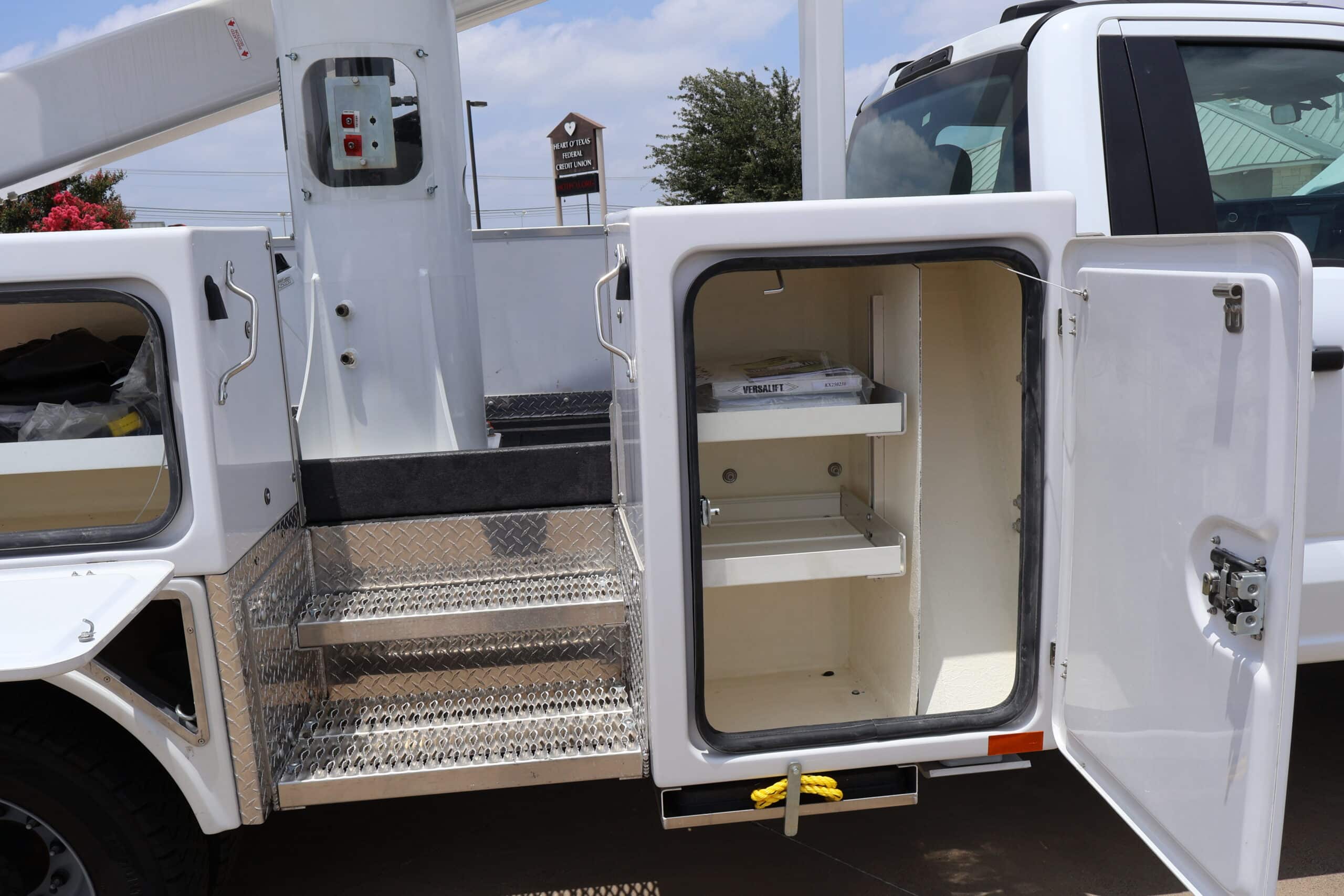 VST-47-MHI 3-Axis - 2026 Ford F550 4x4 Diesel - BFX Body (22)