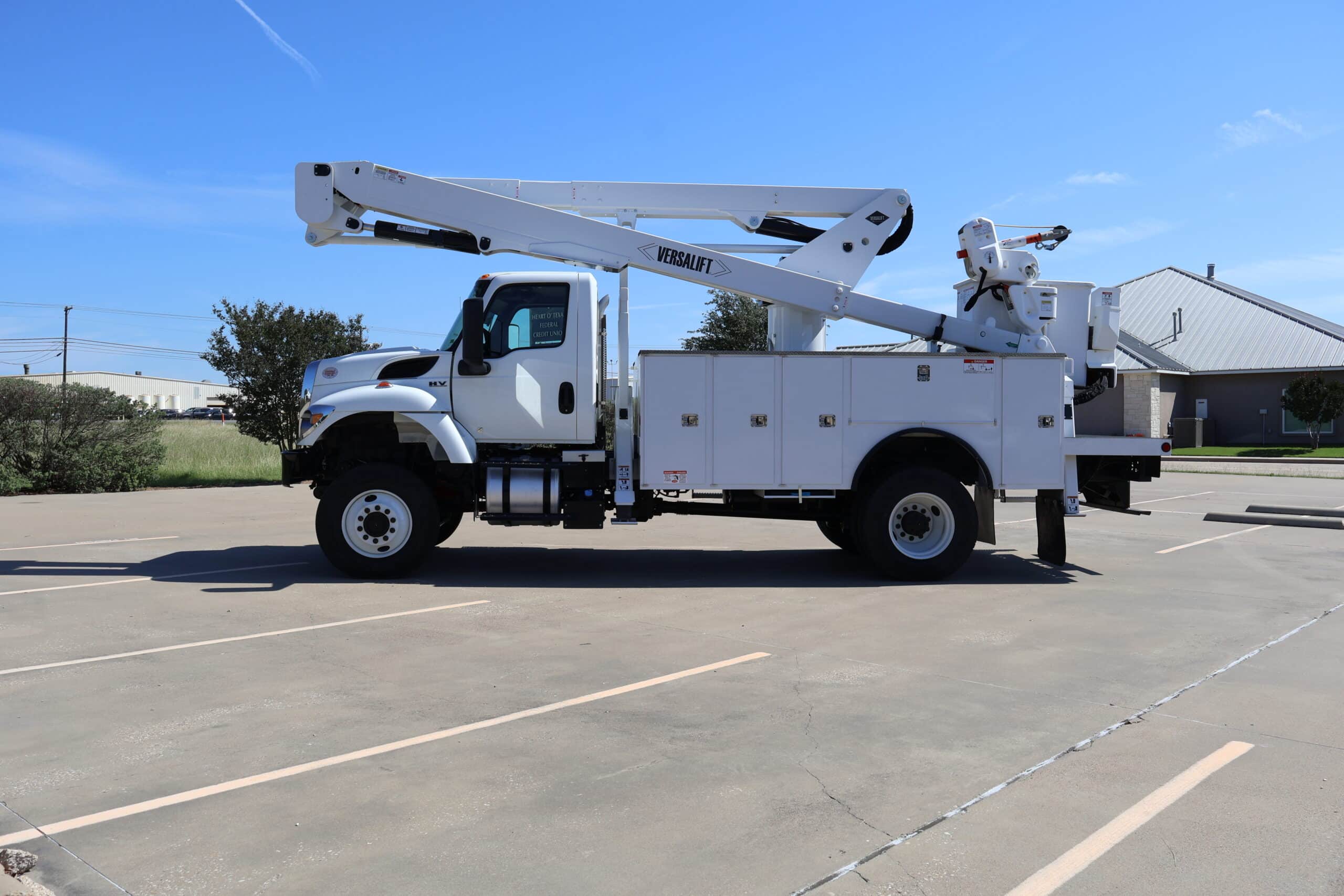 VST-6000-MHI 4-Axis - 2025 INTL HV607 4x4 - STEEL
