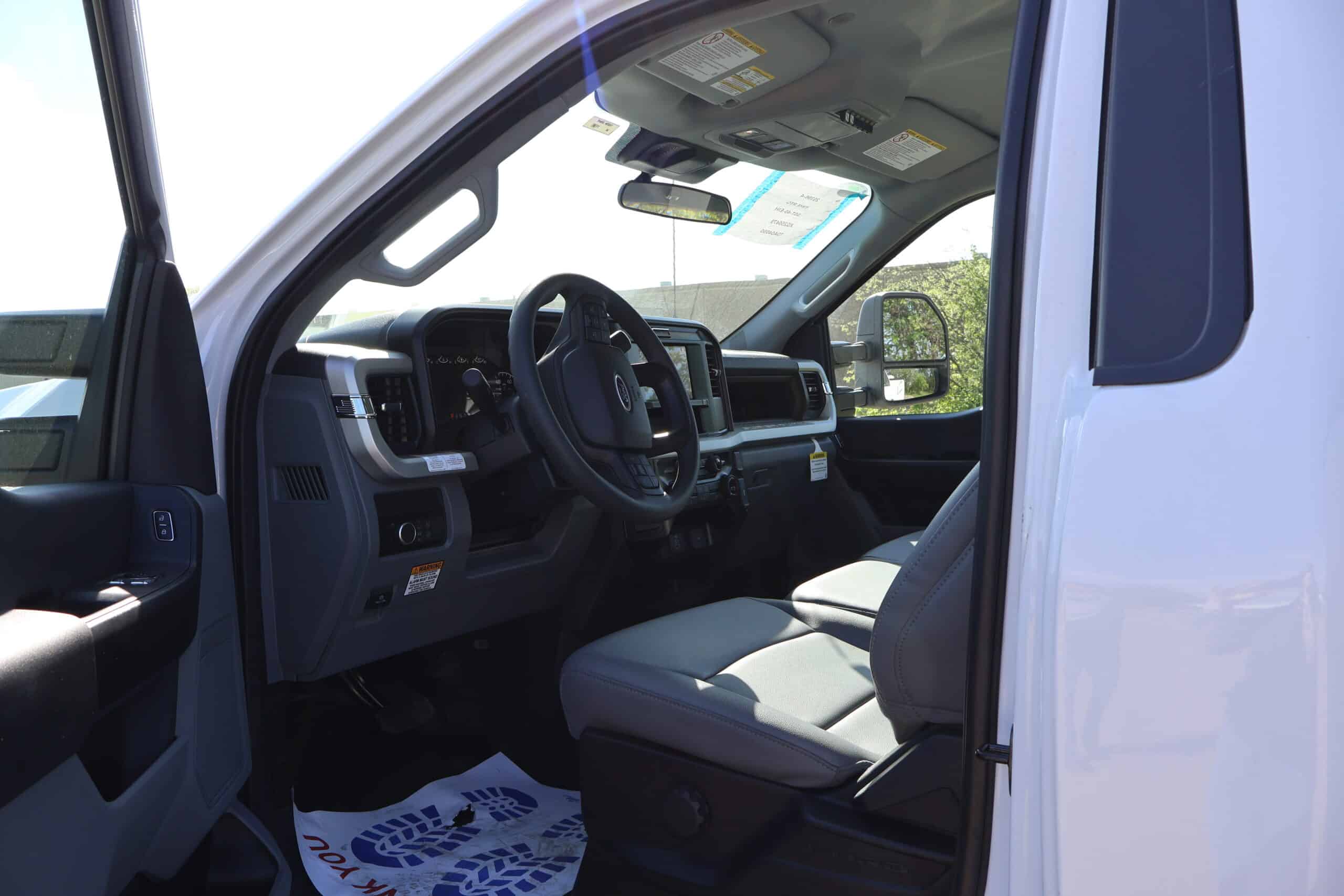 SST-40-EIH-4-Axis-2026-Ford-F-550-4X4-Diesel-STEEL-BODY-8-scaled-1.jpg