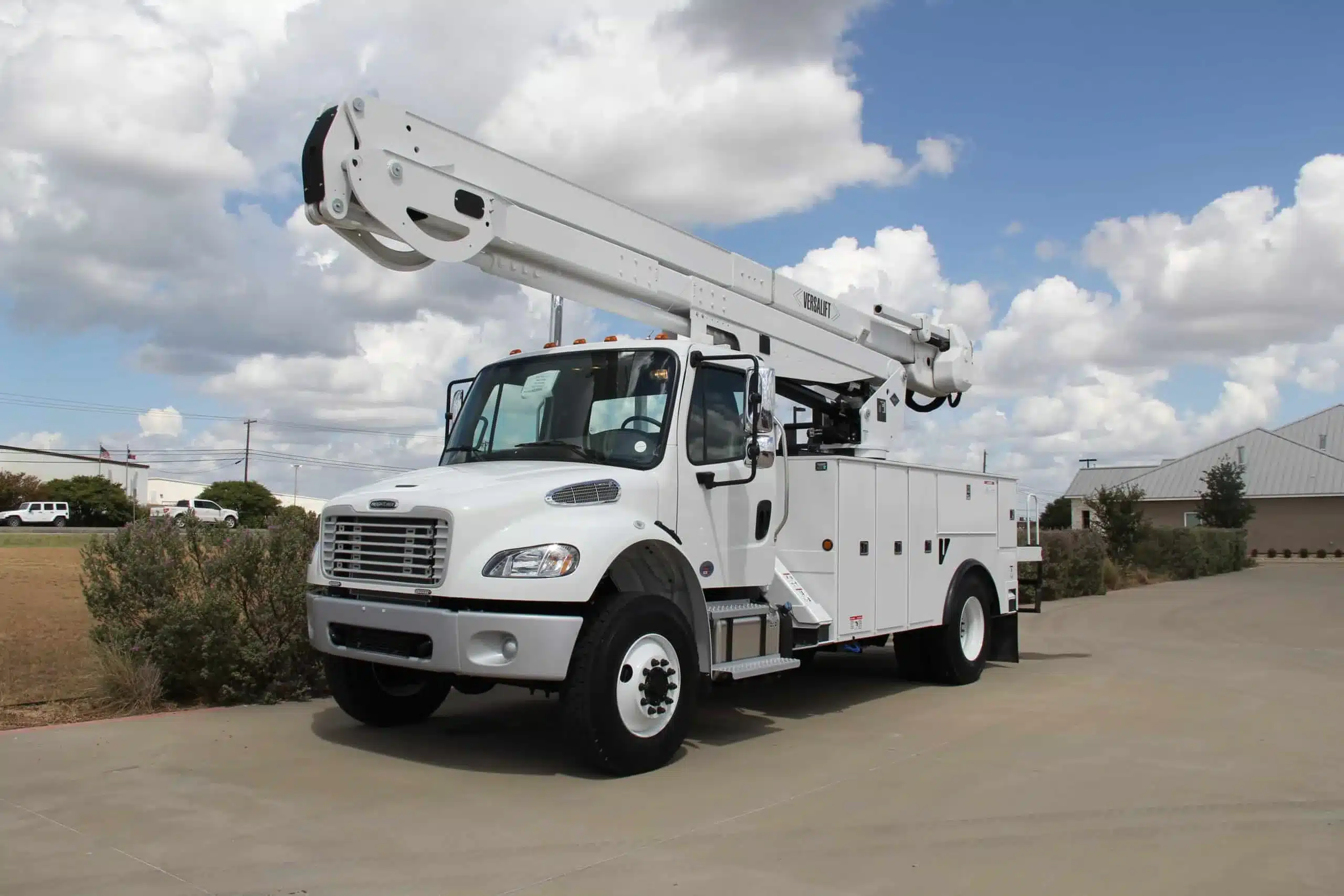 VN-555-MHI-WX190001-95-scaled.1.webp
