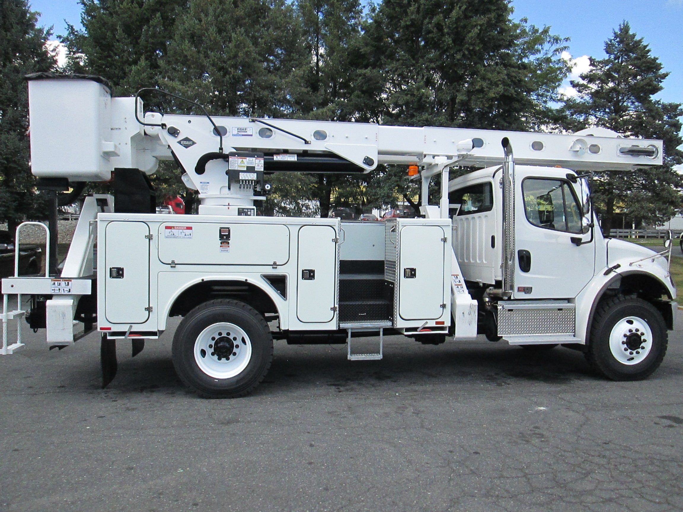 VO-355-XMHI - 2025 Freightliner M2106 4X4 - BFX Body (5)