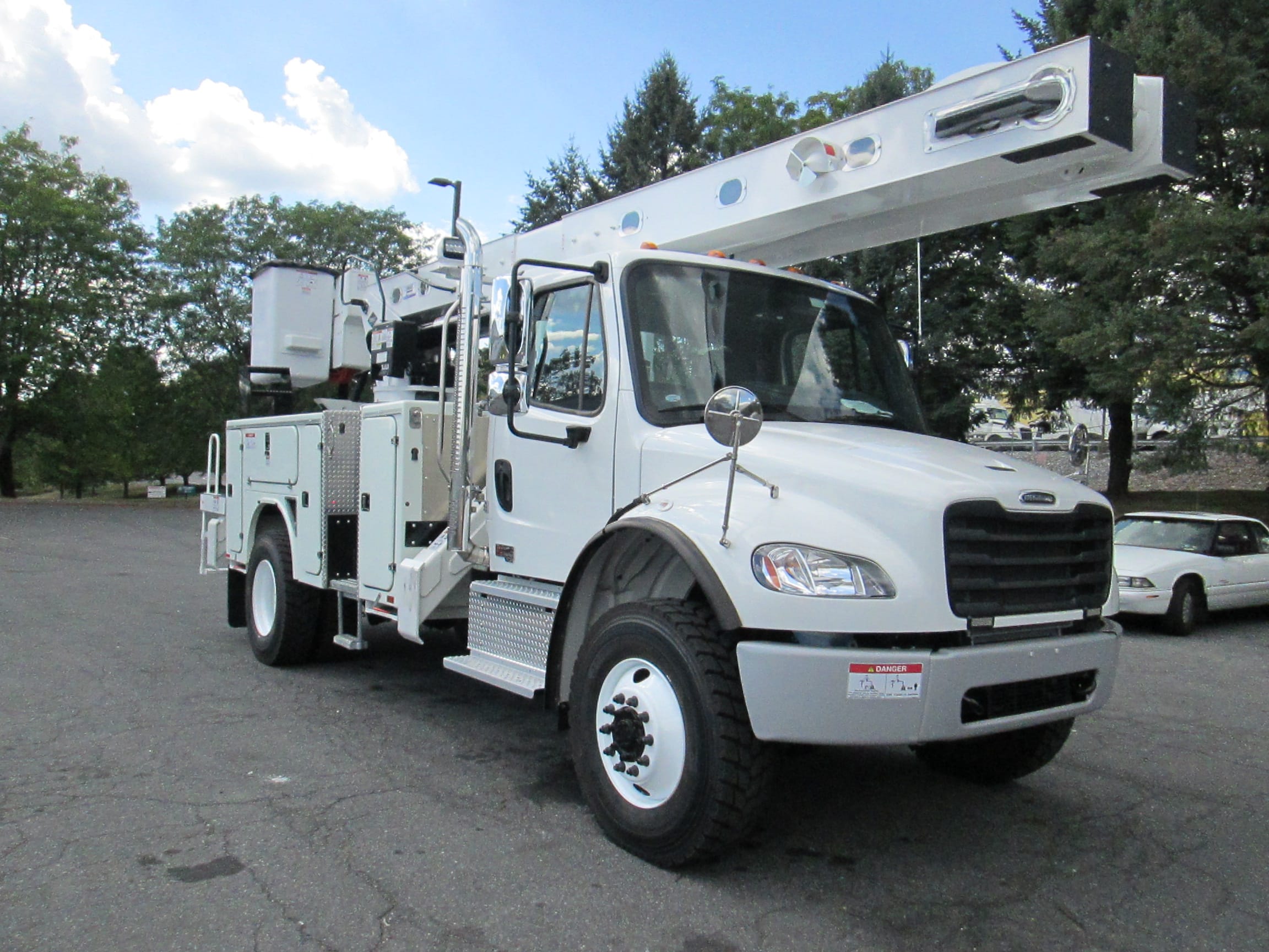 VO-355-XMHI - 2025 Freightliner M2106 4X4 - BFX Body (6)