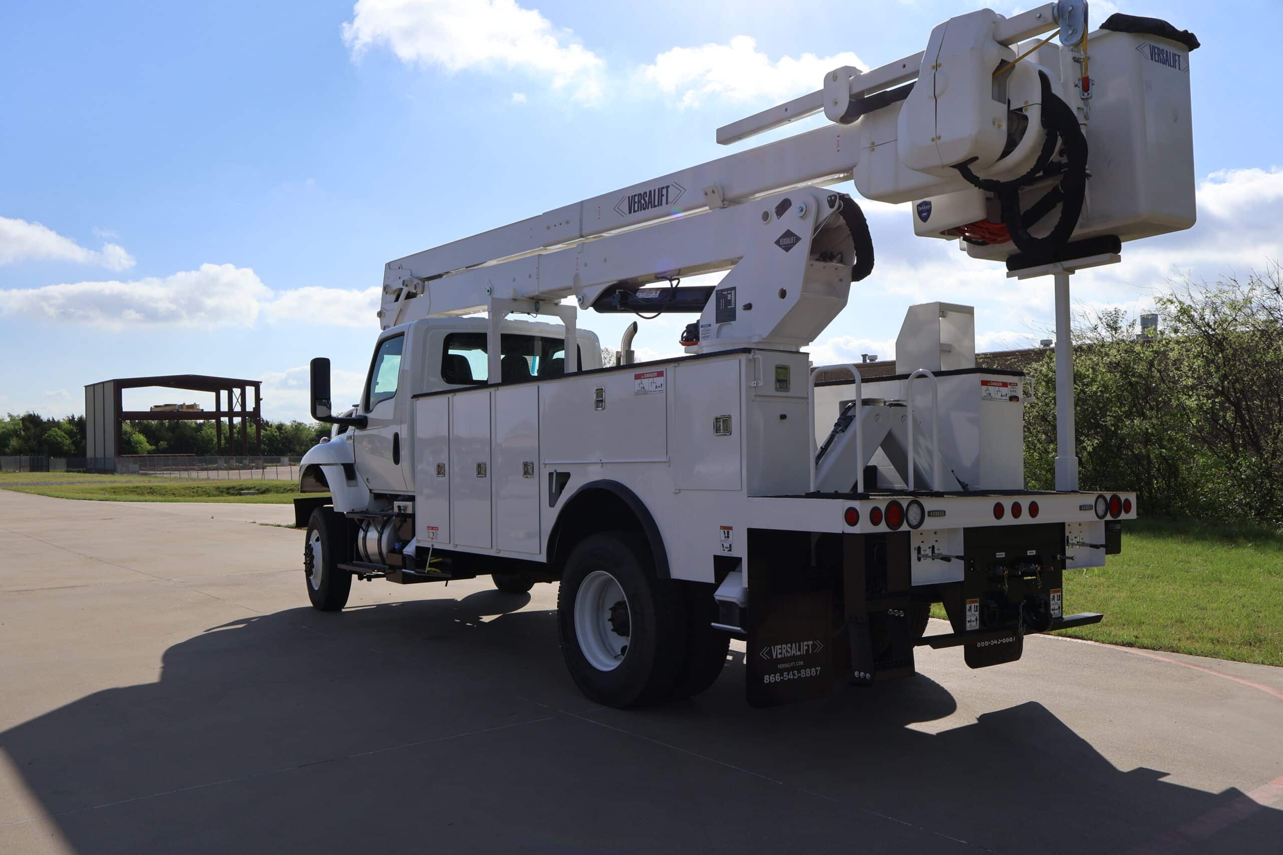 VO-455-MHI-2025-INTL-MV607-Steel-Body-11-scaled-1.jpg