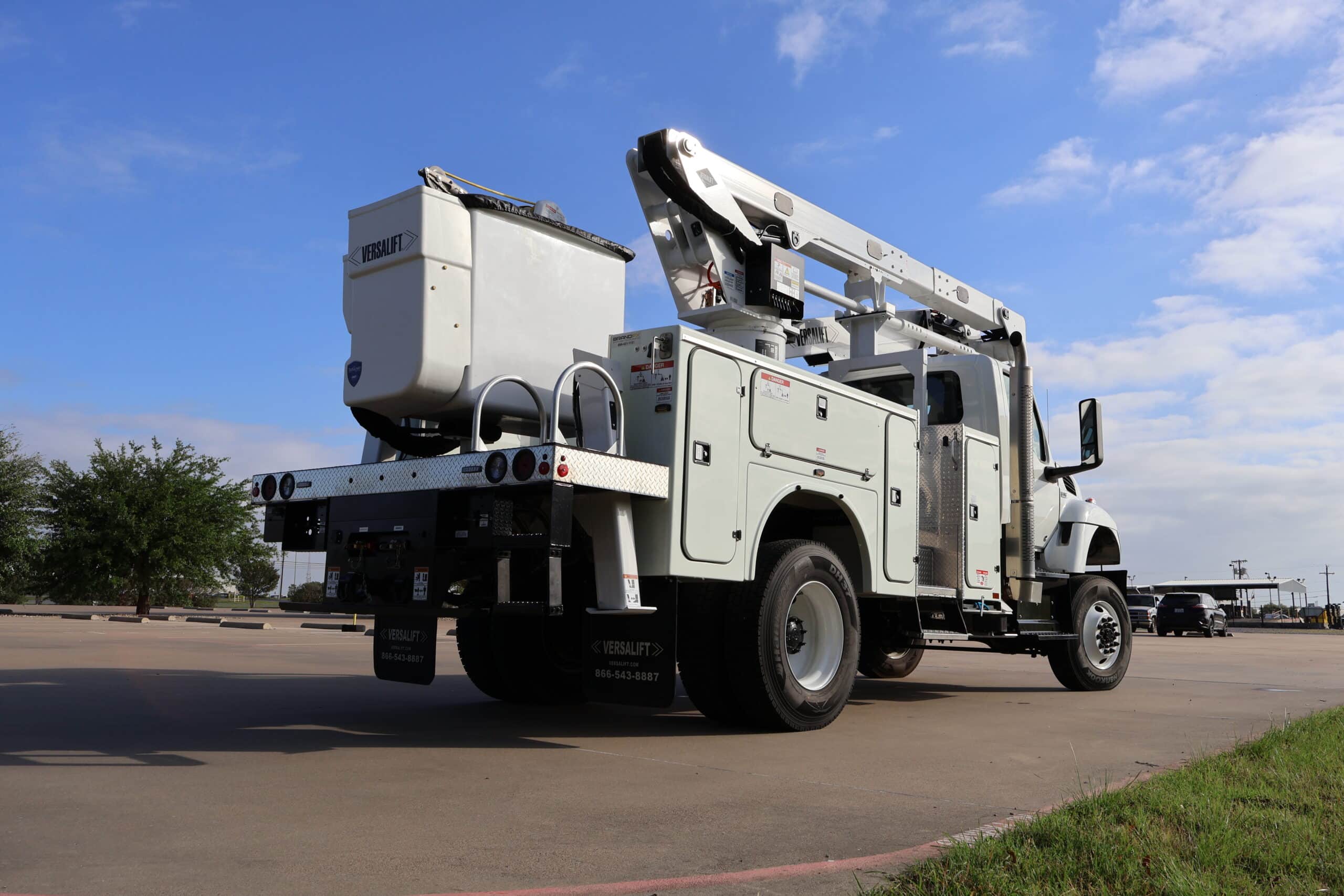 VST-6000MHI-4-Axis-2025-INTL-HV607-4x4-Brand-FX-5-scaled-1.jpg