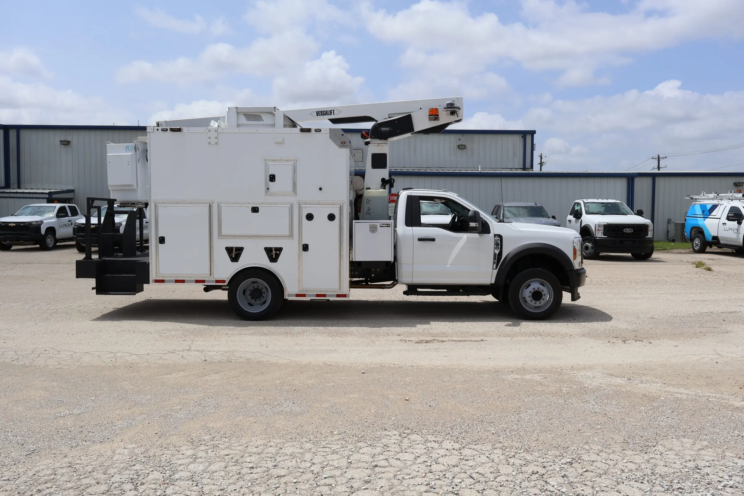 VANTEL-29-NE Splicing 2026 Ford F-550 4×4 Mobile Tech