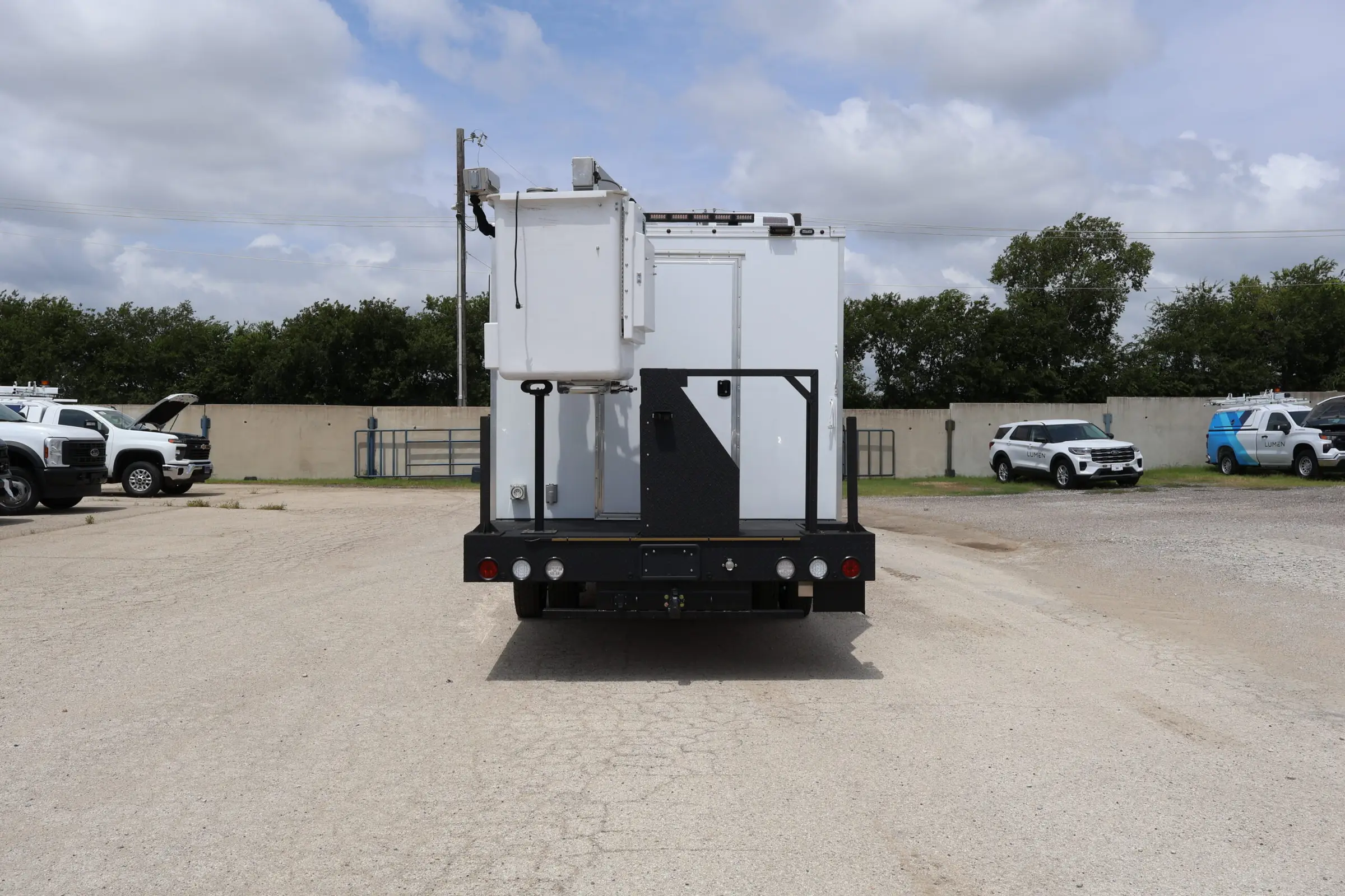VANTEL-29-NE Splicing 2026 Ford F-550 4×4 Mobile Tech