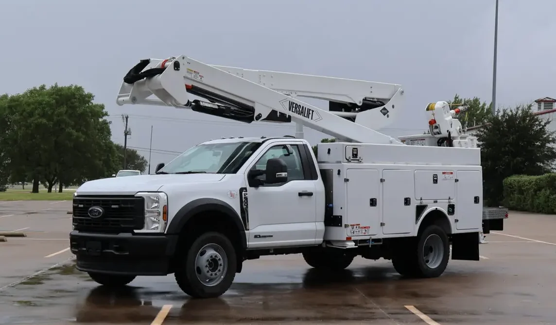 VST-55-HDI 48 in. Platform 3-Axis 2026 Ford F-600 4x4 Diesel - BFX Body